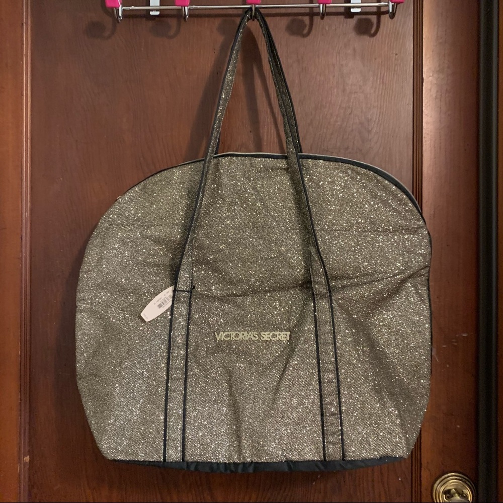 Brand new Victoria’s Secret tote